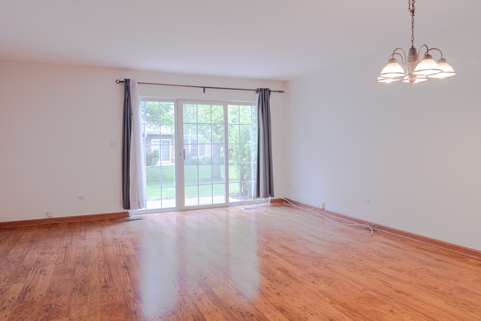 1882 GROVE Avenue, Schaumburg, IL 60193