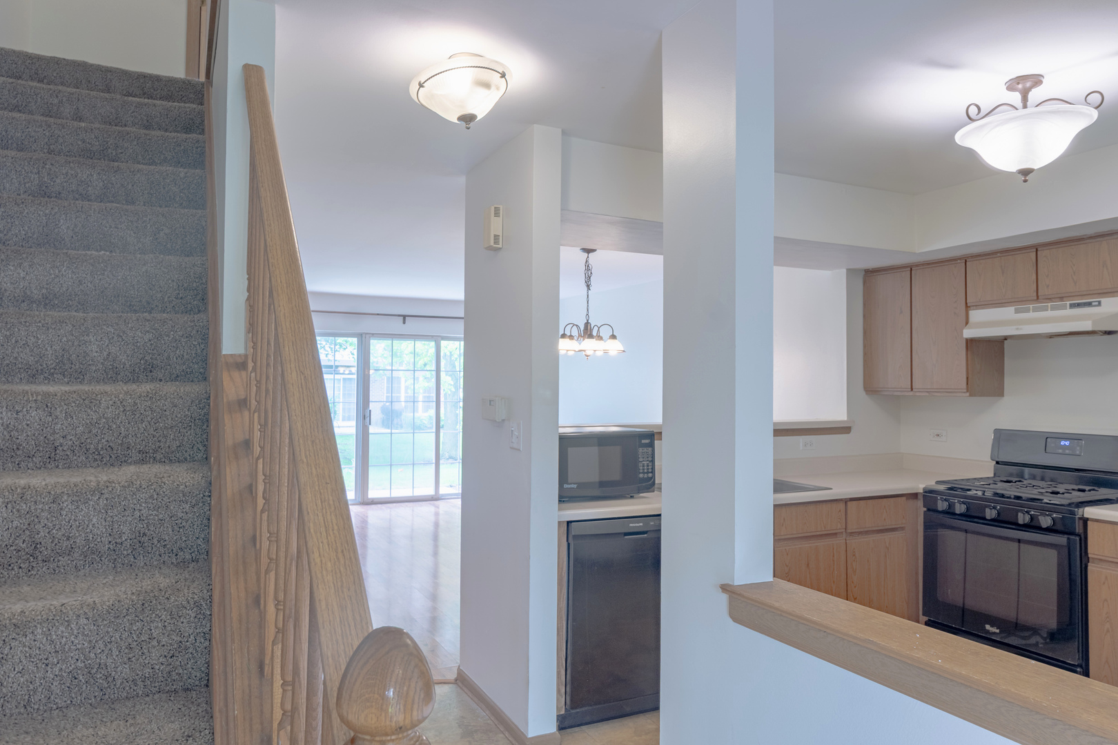 1882 GROVE Avenue, Schaumburg, IL 60193