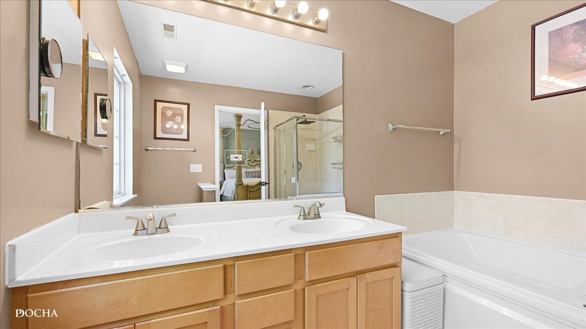 386 Jamestown Court, Aurora, IL 60502