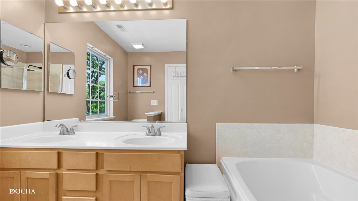 386 Jamestown Court, Aurora, IL 60502