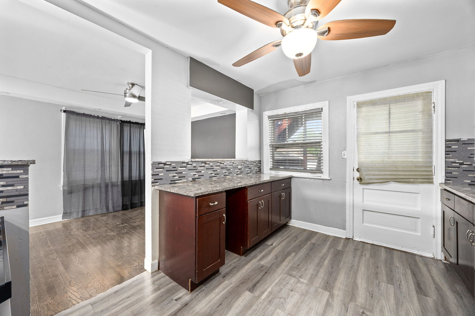 9306 S 54th Avenue, Oak Lawn, IL 60453
