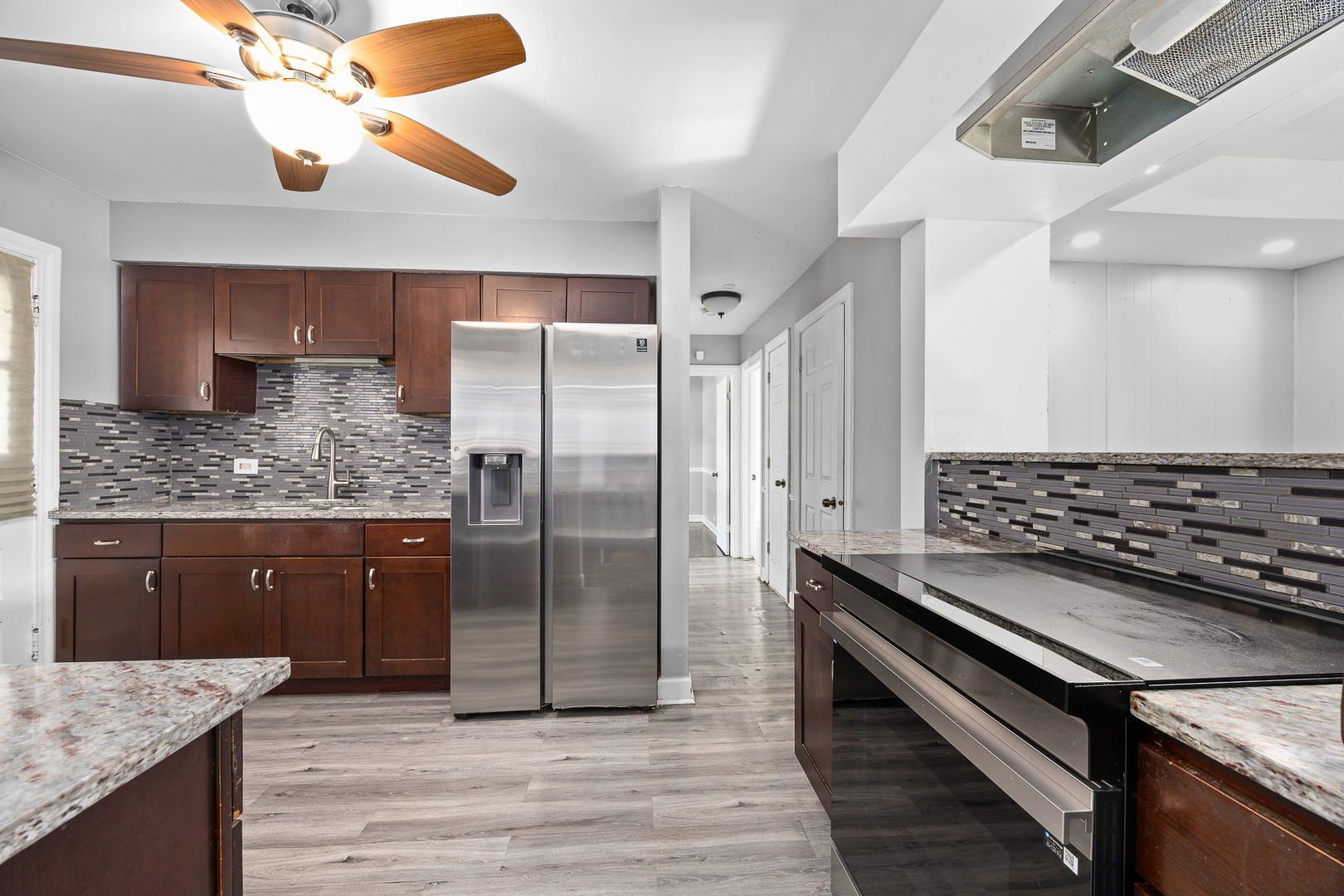 9306 S 54th Avenue, Oak Lawn, IL 60453