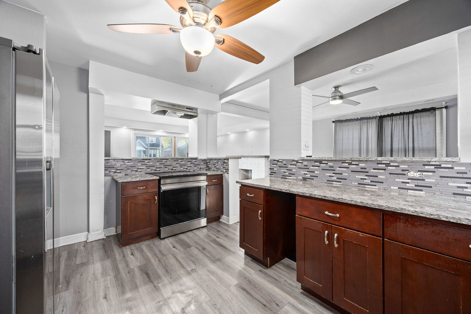 9306 S 54th Avenue, Oak Lawn, IL 60453