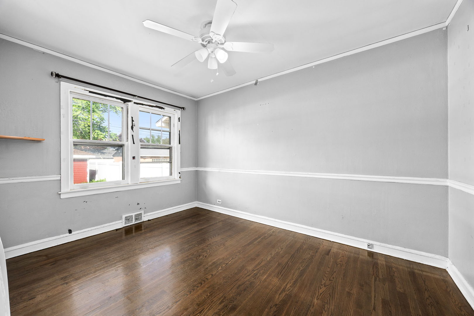 9306 S 54th Avenue, Oak Lawn, IL 60453