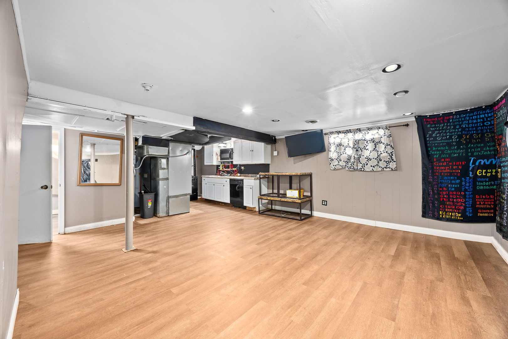 9306 S 54th Avenue, Oak Lawn, IL 60453