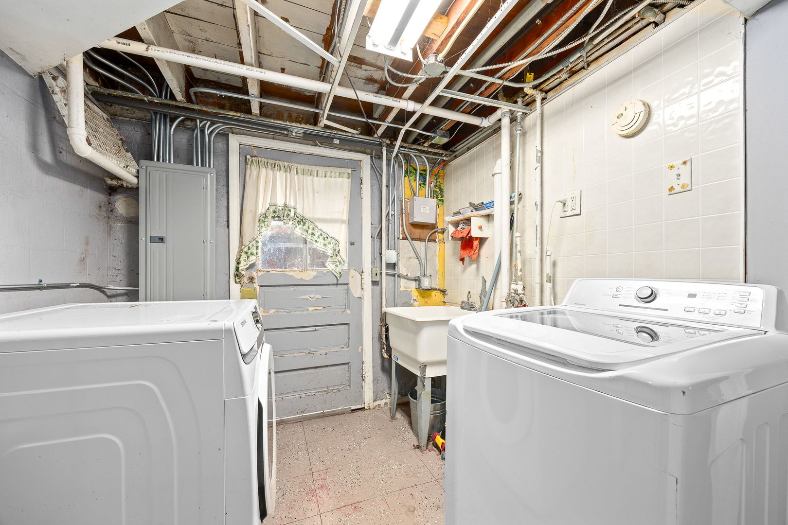 9306 S 54th Avenue, Oak Lawn, IL 60453