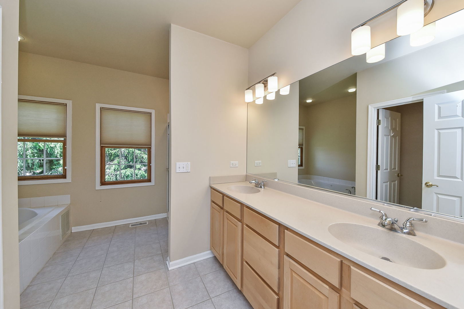 4N382 Mark Twain Street, St. Charles, IL 60175
