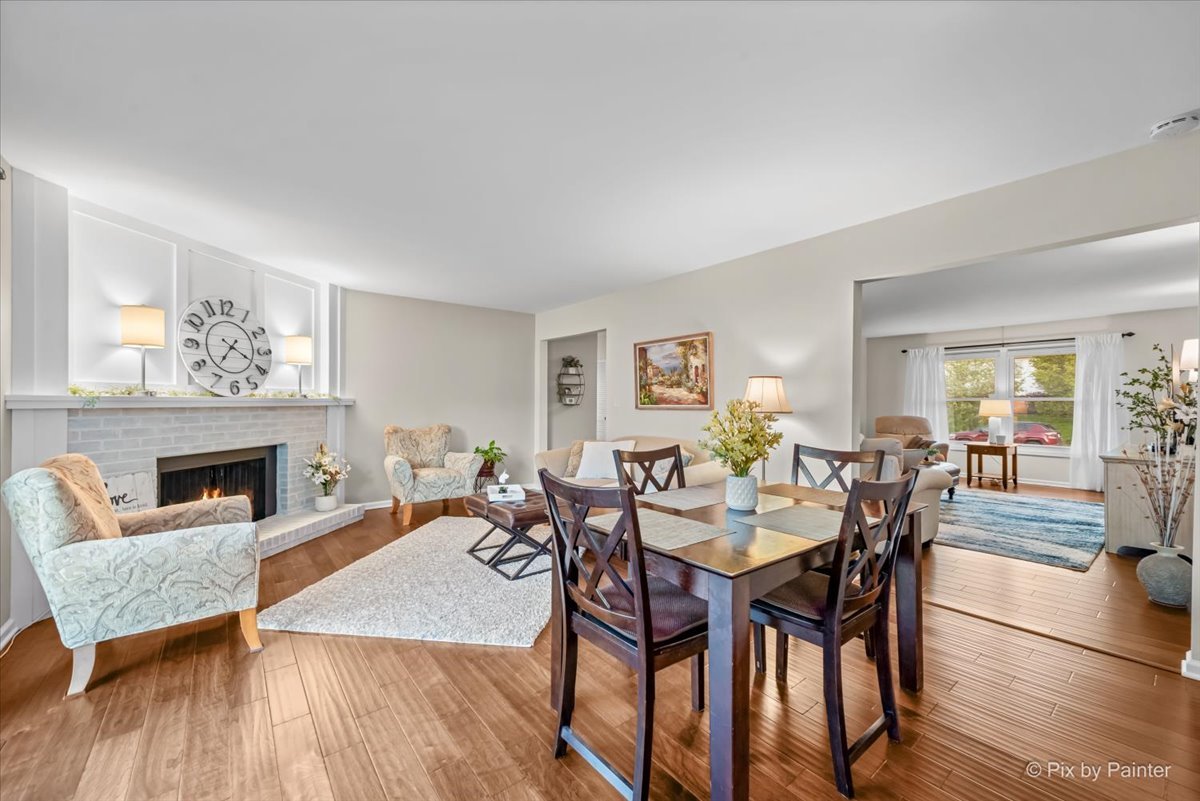 666 Surryse Road, Lake Zurich, IL 60047