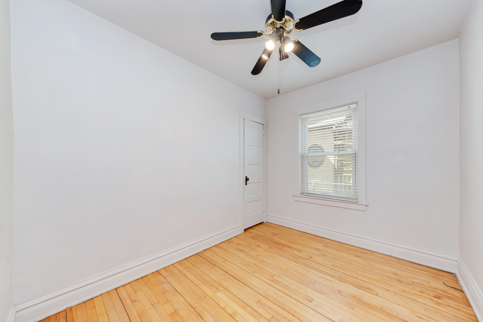 426 N La Grange Road #1, La Grange Park, IL 60526