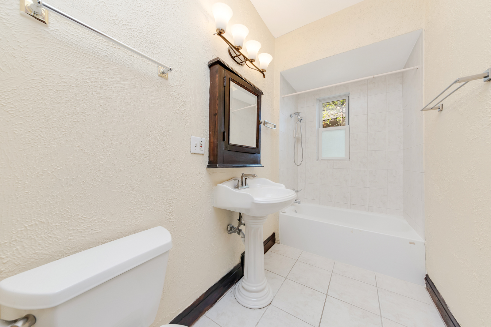426 N La Grange Road #1, La Grange Park, IL 60526