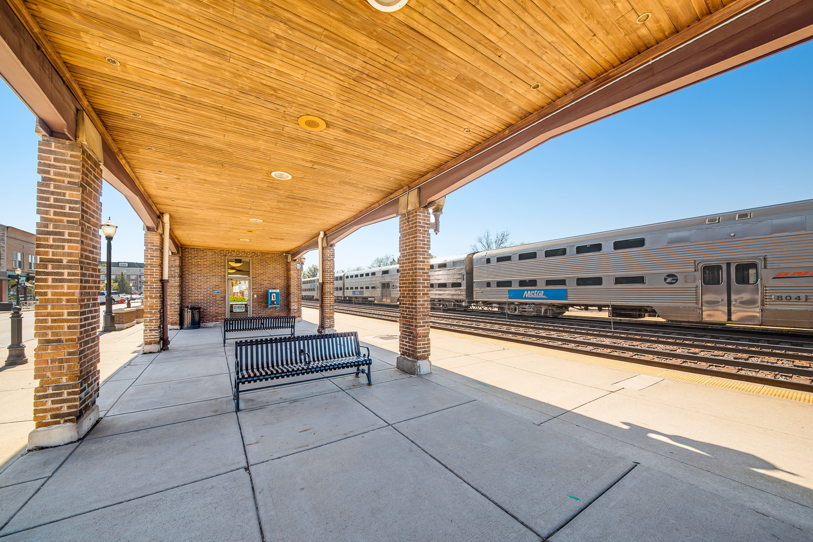 426 N La Grange Road #1, La Grange Park, IL 60526
