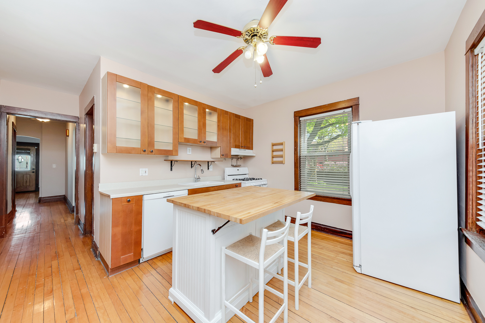 426 N La Grange Road #1, La Grange Park, IL 60526