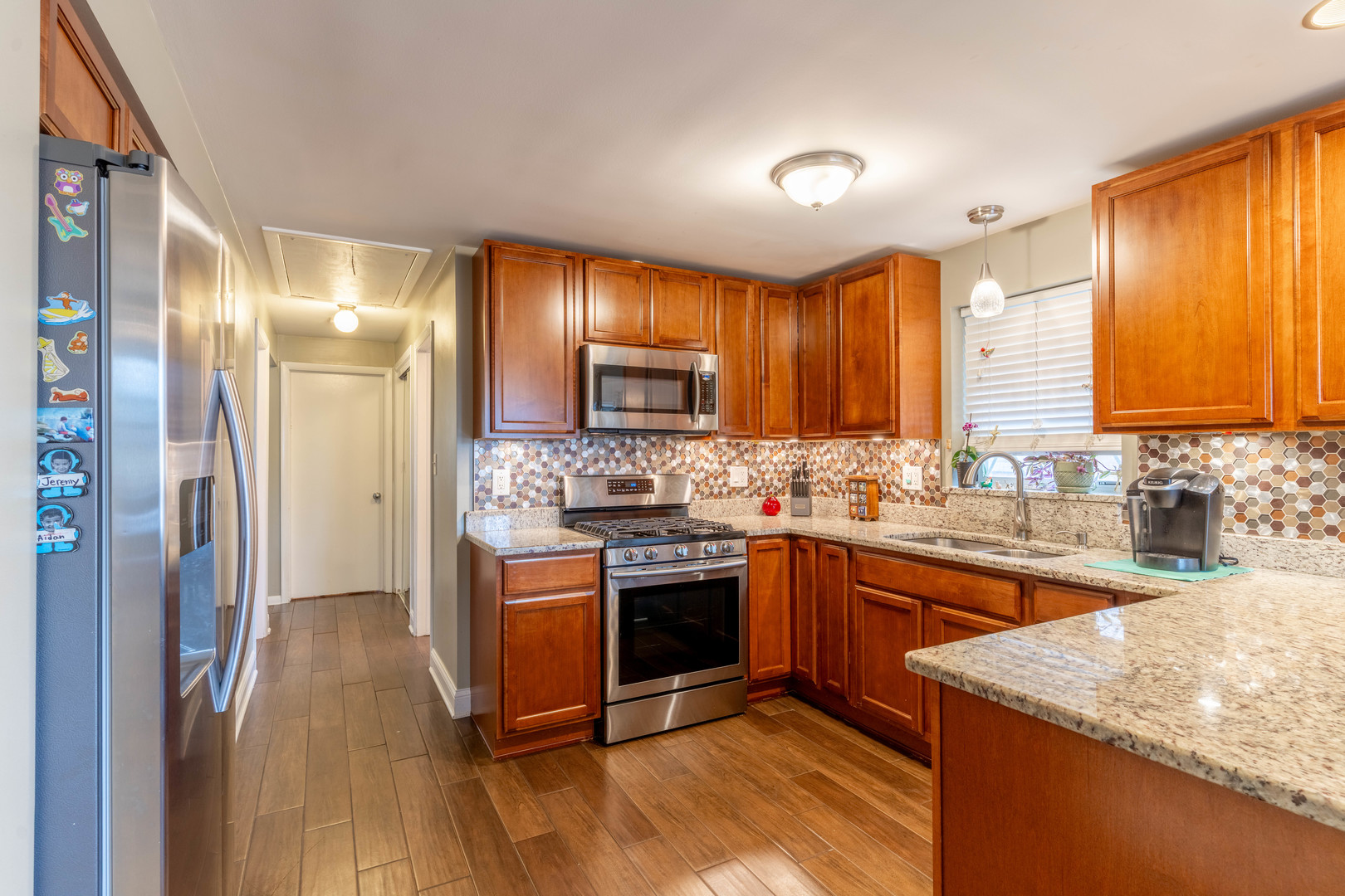 5332 S Meade Avenue, Chicago, IL 60638