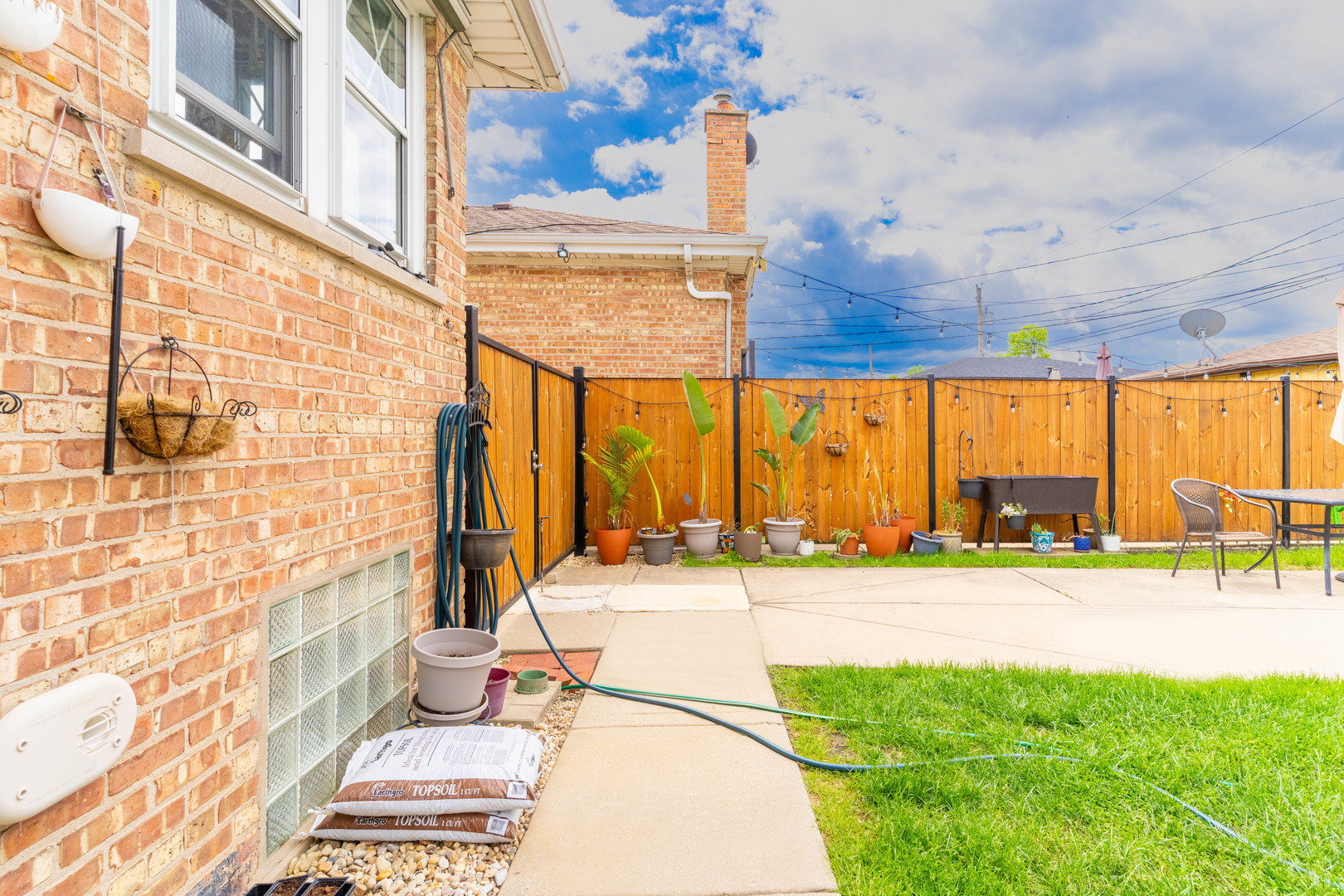 5332 S Meade Avenue, Chicago, IL 60638