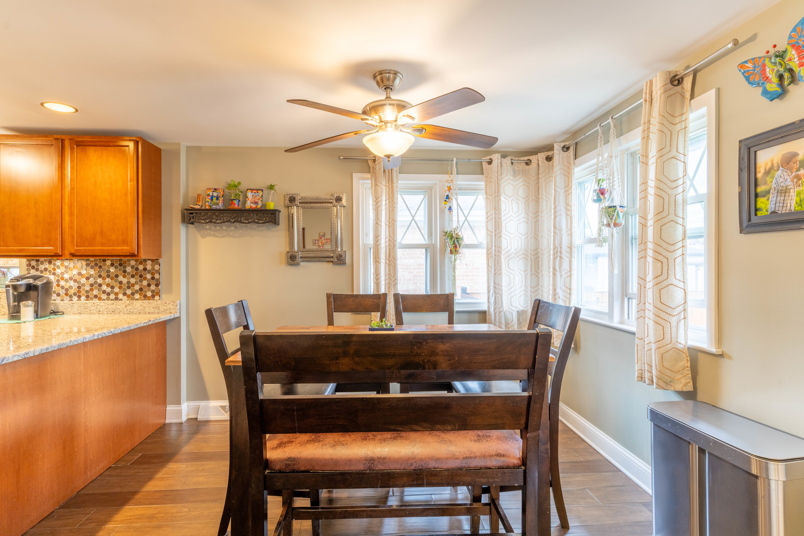 5332 S Meade Avenue, Chicago, IL 60638