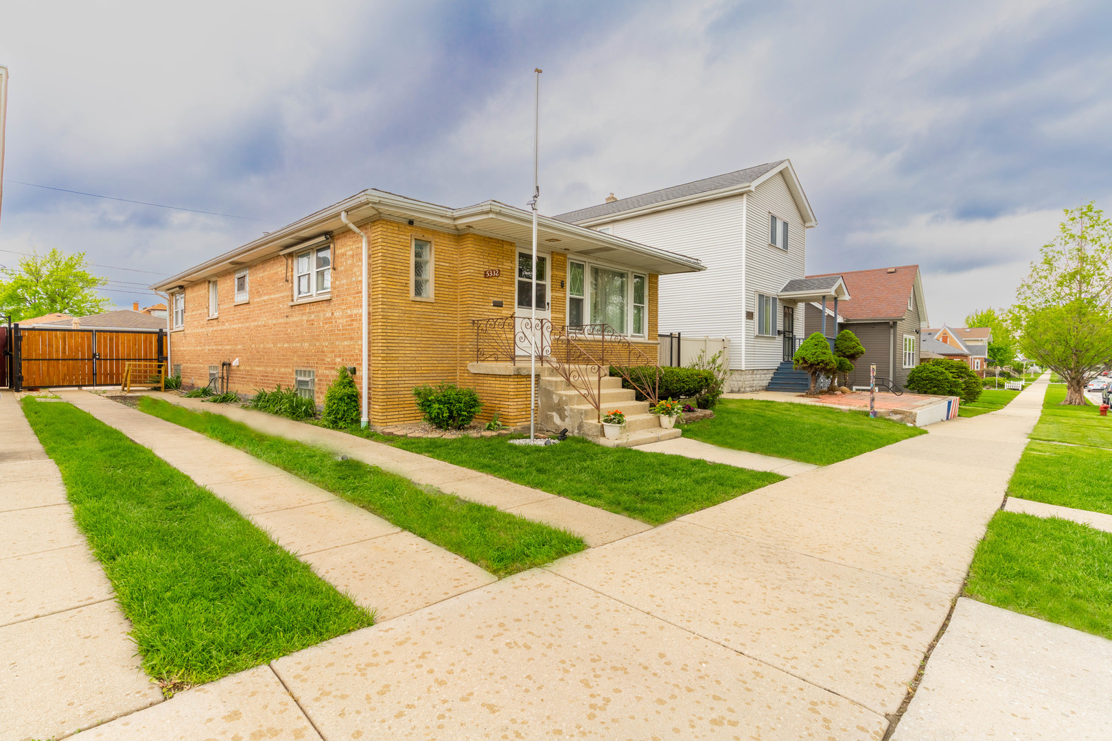 5332 S Meade Avenue, Chicago, IL 60638
