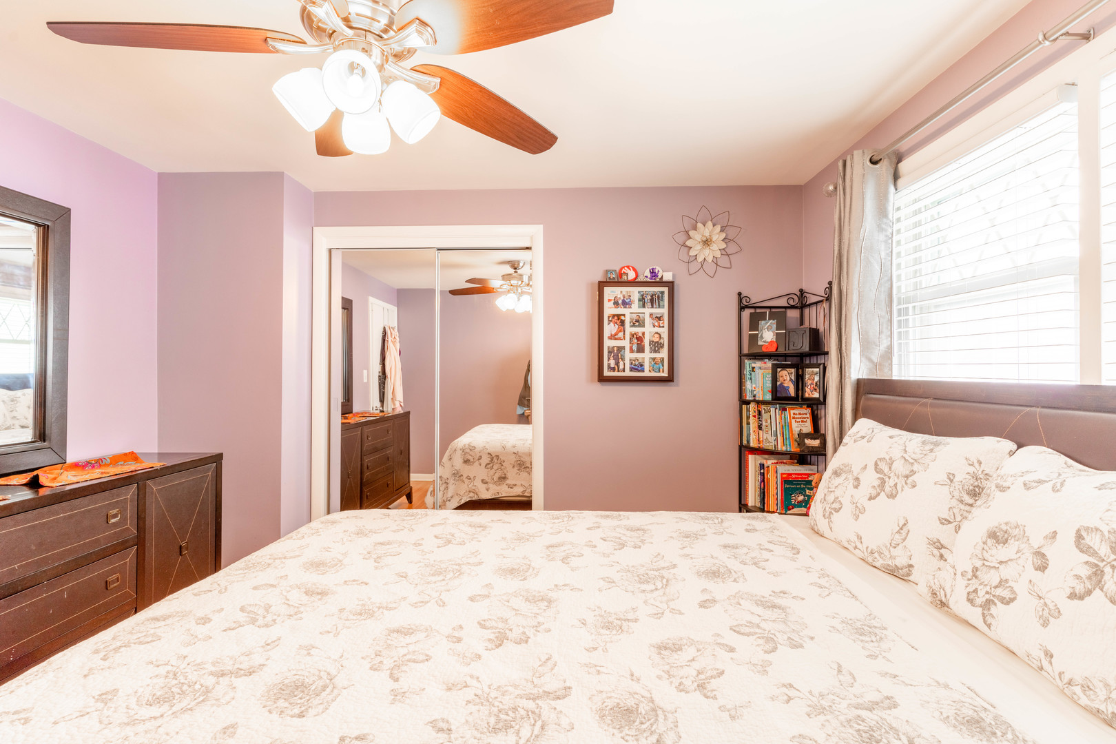 5332 S Meade Avenue, Chicago, IL 60638