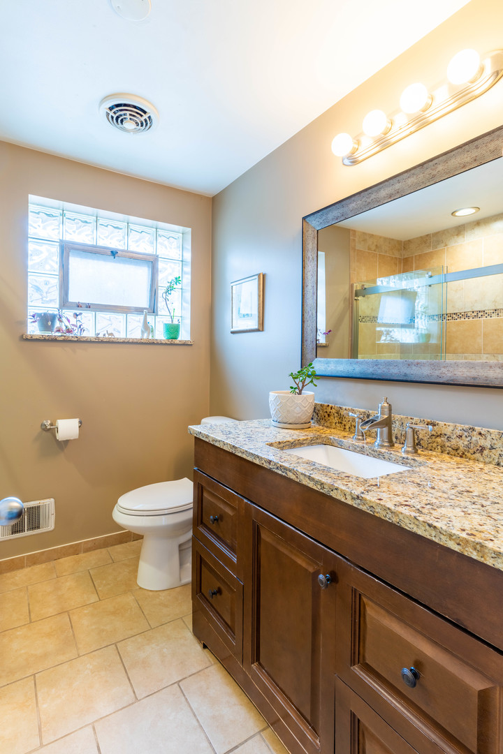 5332 S Meade Avenue, Chicago, IL 60638