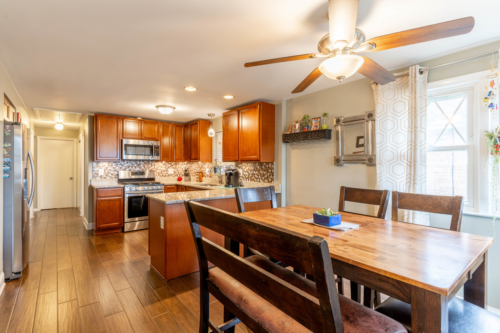 5332 S Meade Avenue, Chicago, IL 60638