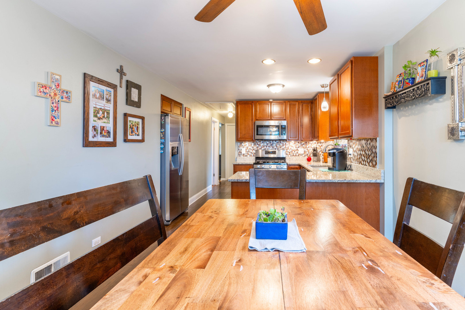 5332 S Meade Avenue, Chicago, IL 60638