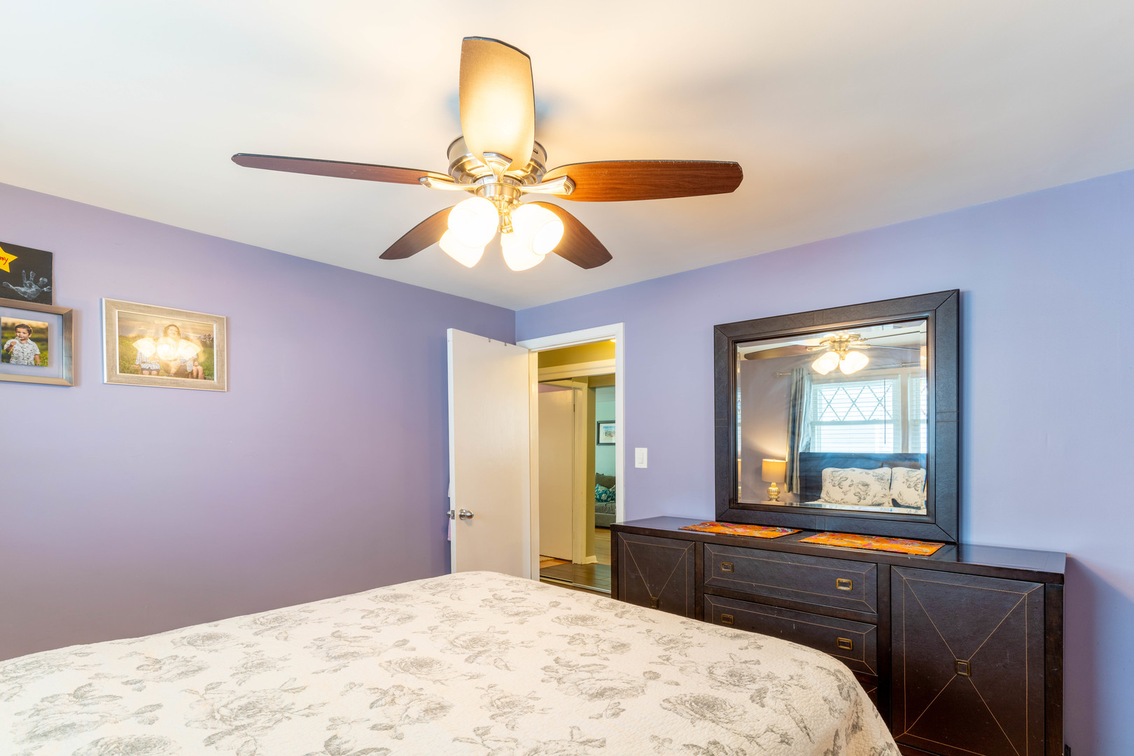 5332 S Meade Avenue, Chicago, IL 60638