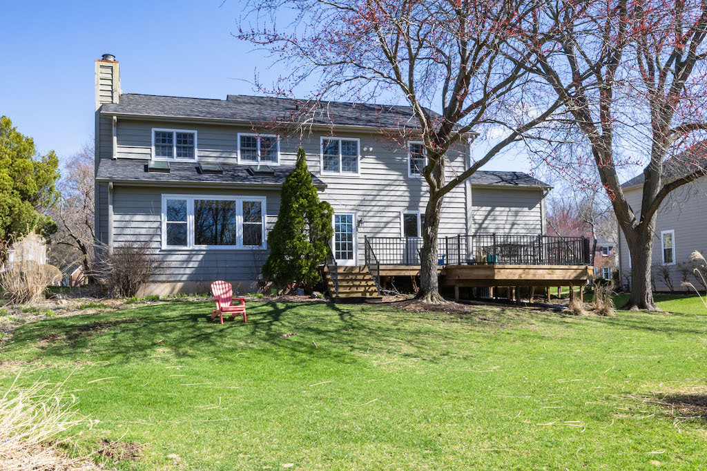 833 Huntleigh Drive, Naperville, IL 60540
