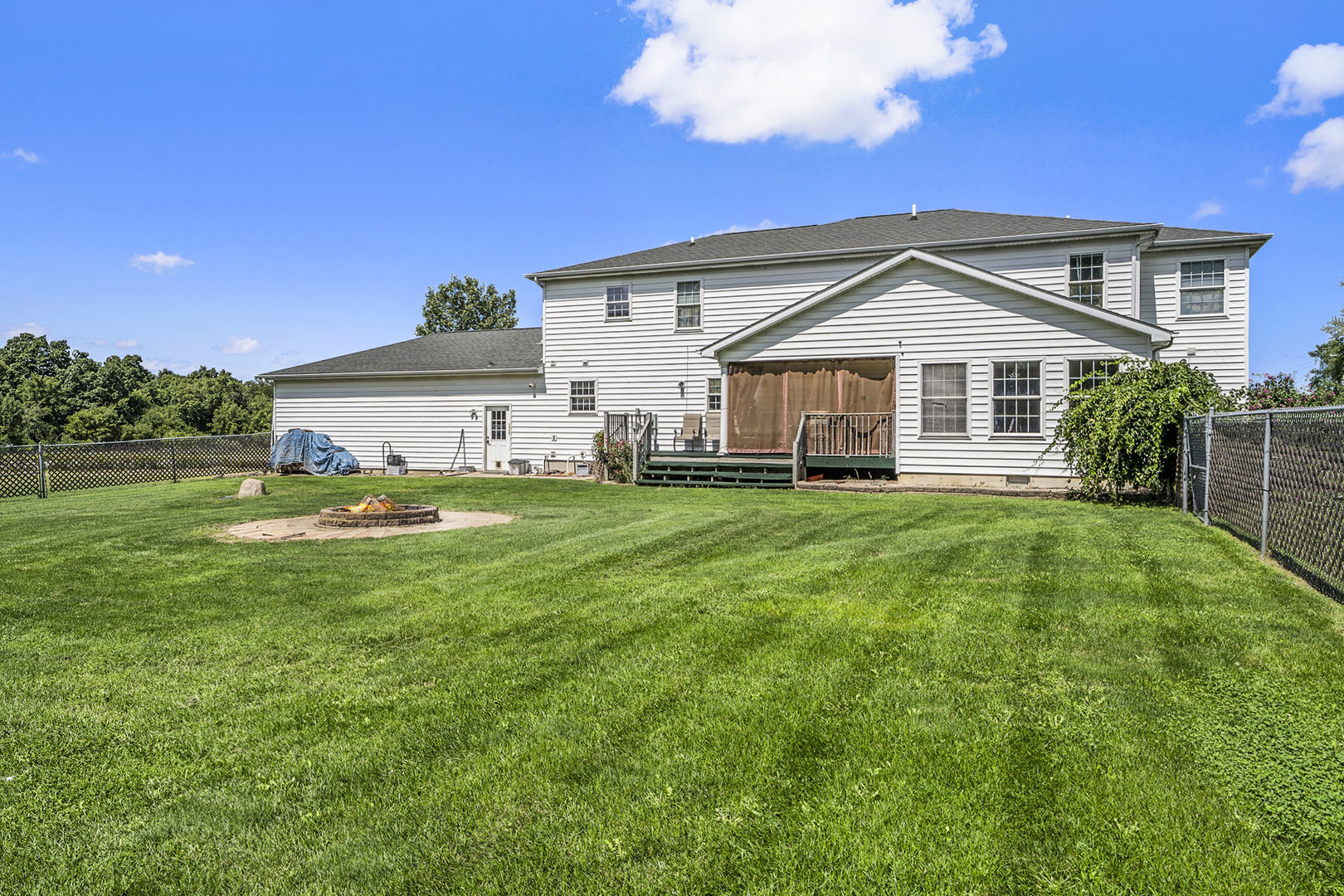 928 N Calumet Avenue, Chesterton, IN 46304