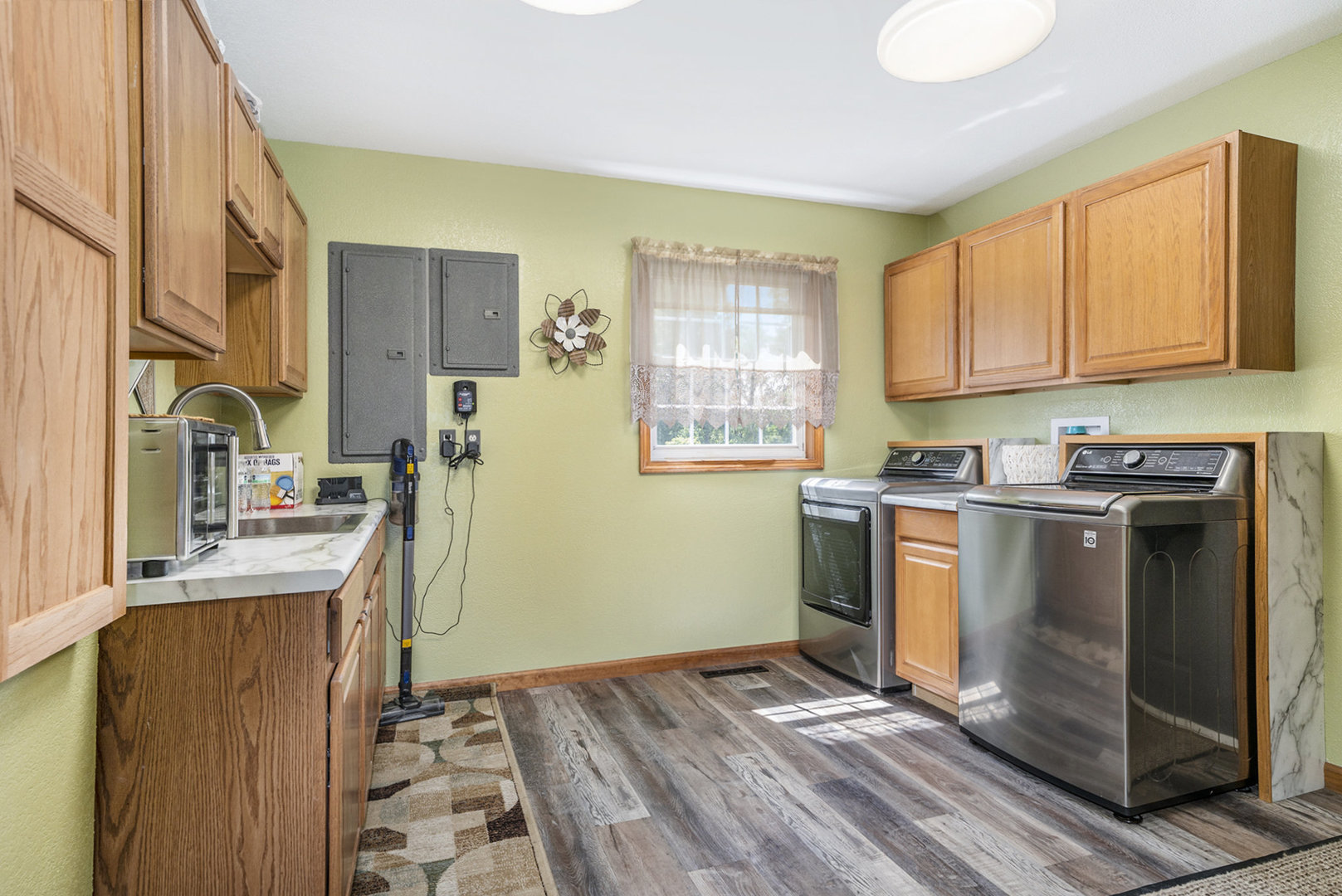 928 N Calumet Avenue, Chesterton, IN 46304