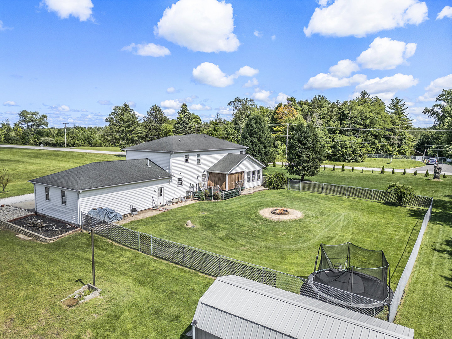 928 N Calumet Avenue, Chesterton, IN 46304