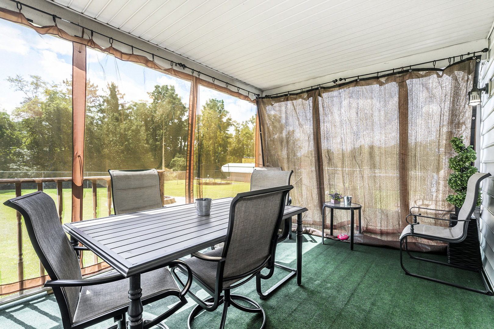 928 N Calumet Avenue, Chesterton, IN 46304
