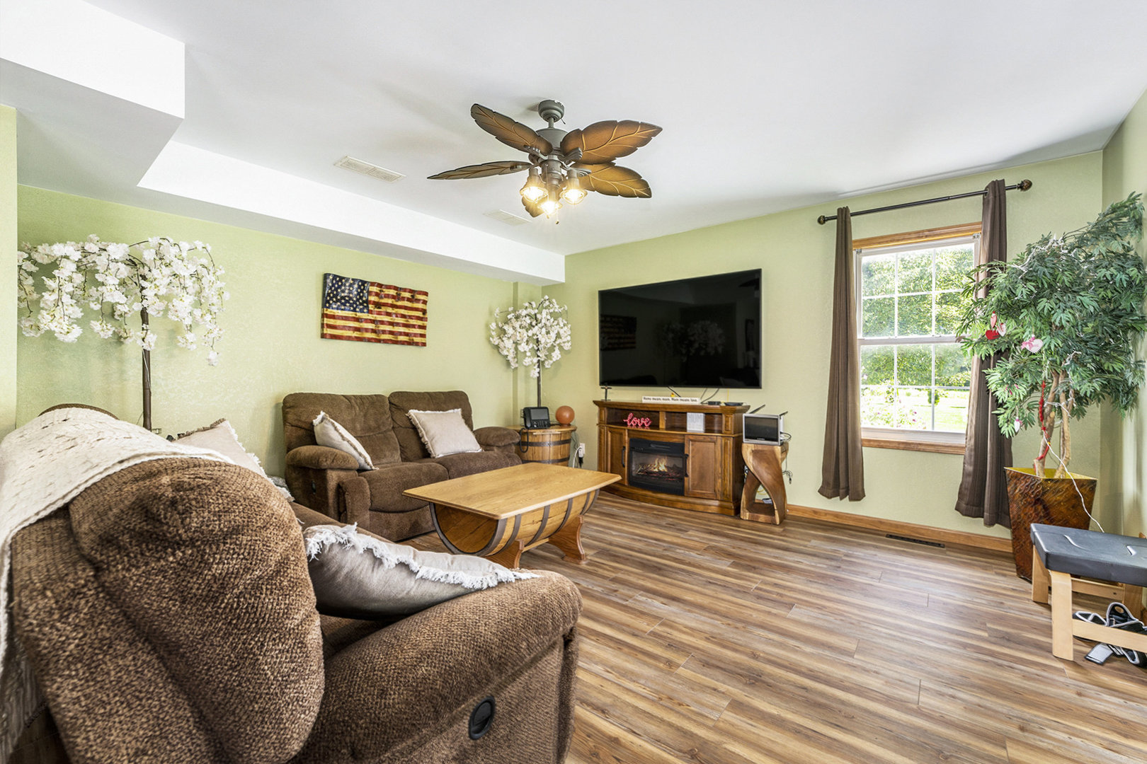 928 N Calumet Avenue, Chesterton, IN 46304