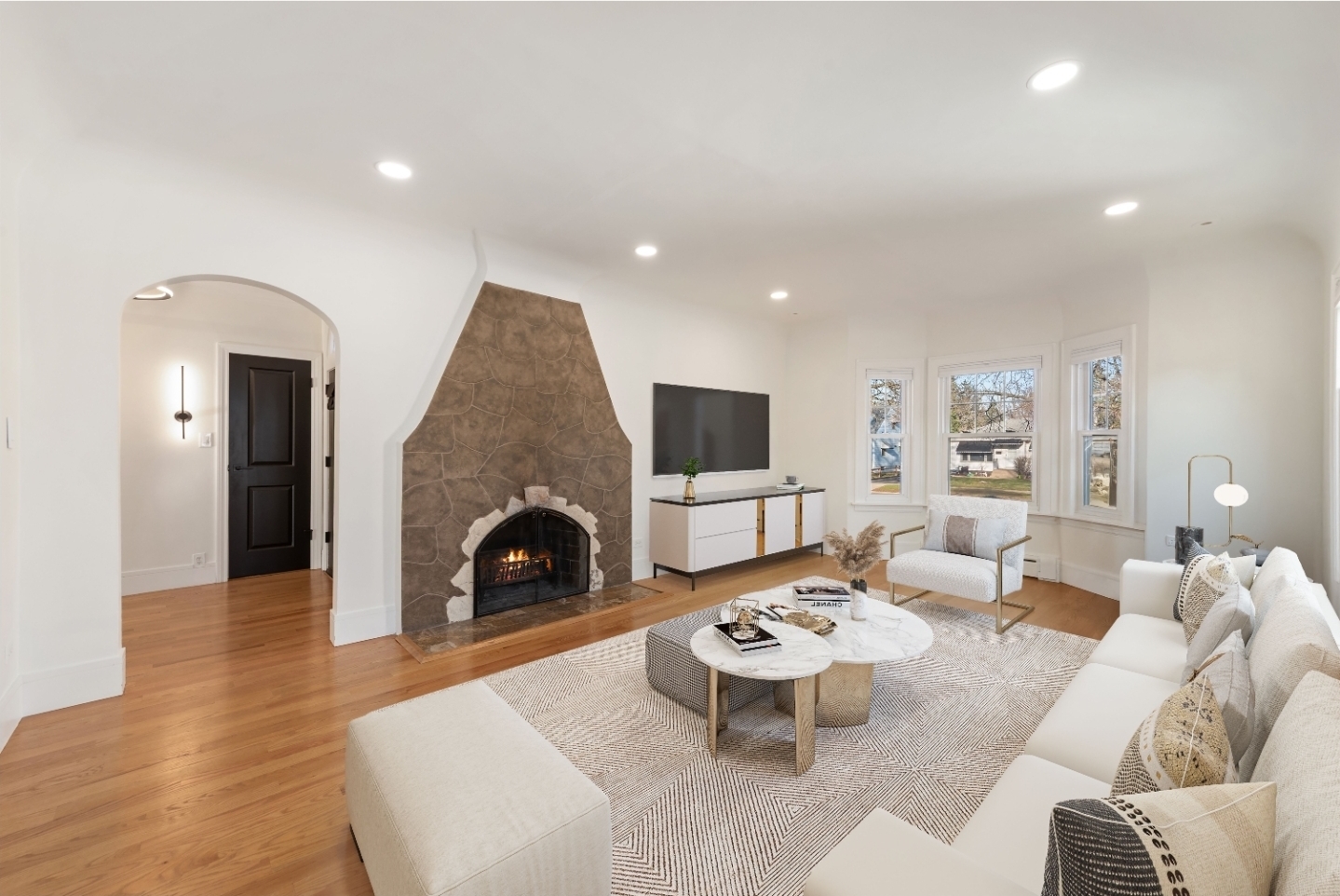 928 S Harvard Avenue, Villa Park, IL 60181