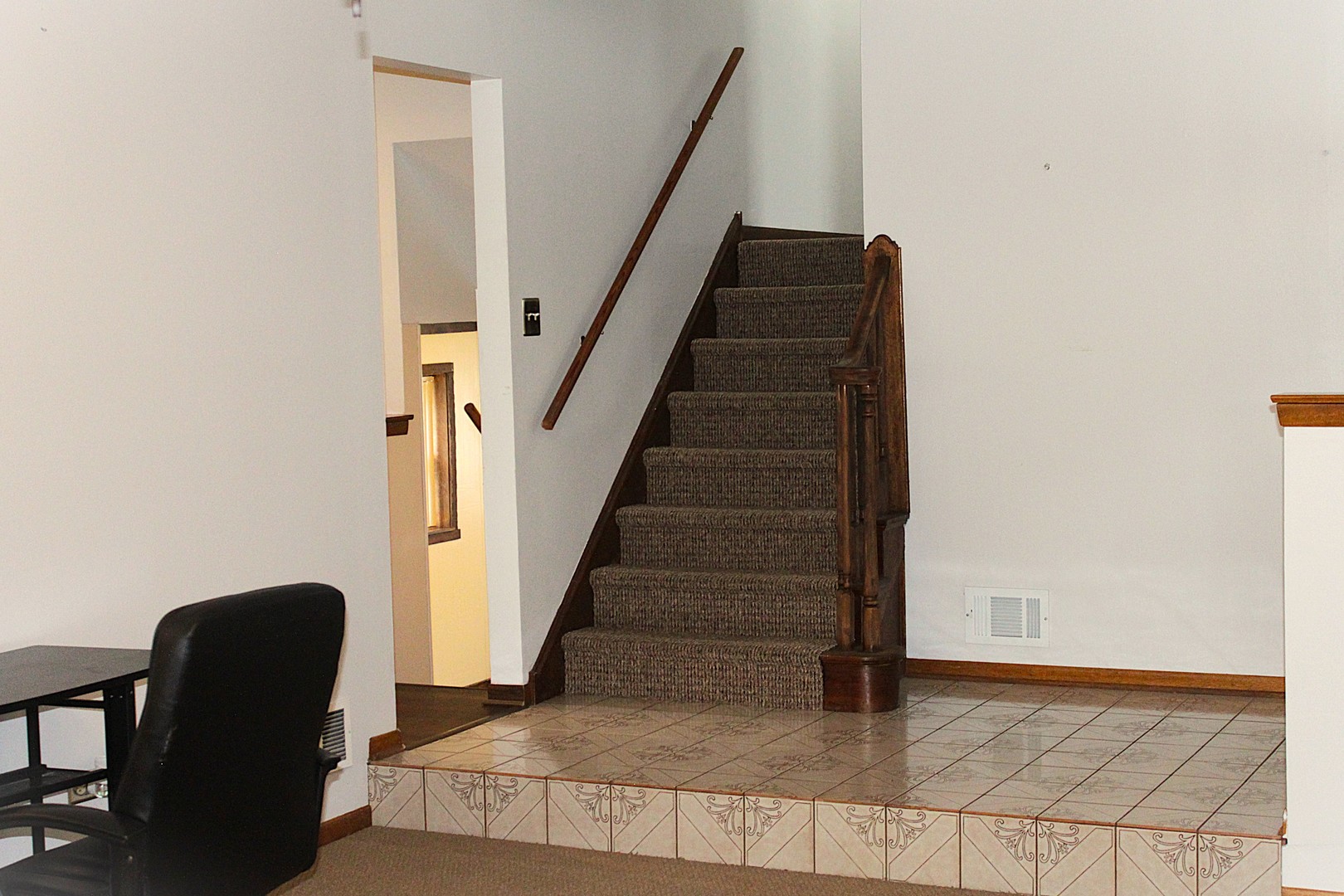 10013 S Menard Avenue, Oak Lawn, IL 60453