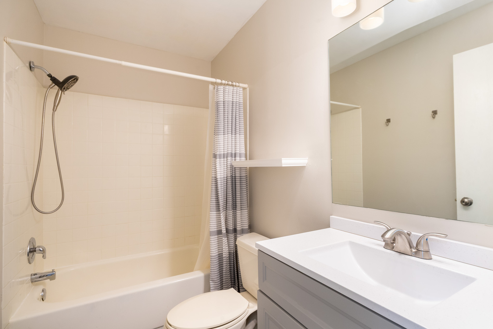 1312 Mc Dowell Road #204, Naperville, IL 60563