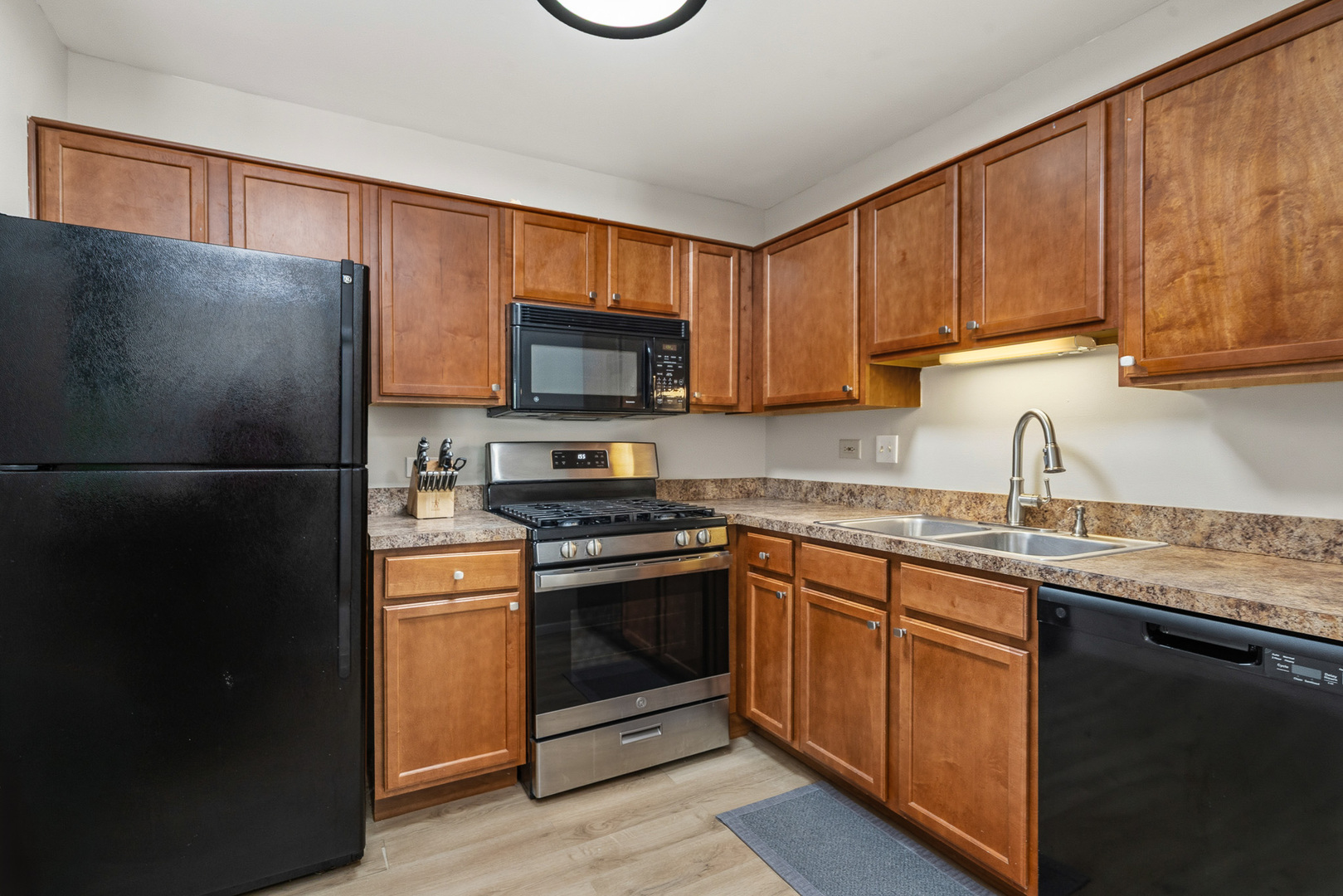 1312 Mc Dowell Road #204, Naperville, IL 60563