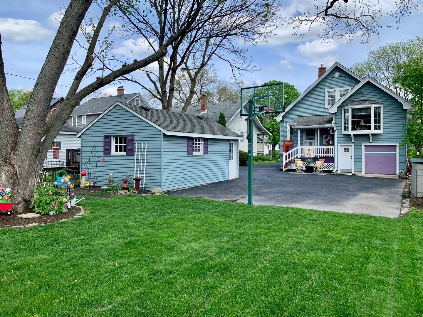 4628 Wolf Road, Western Springs, IL 60558