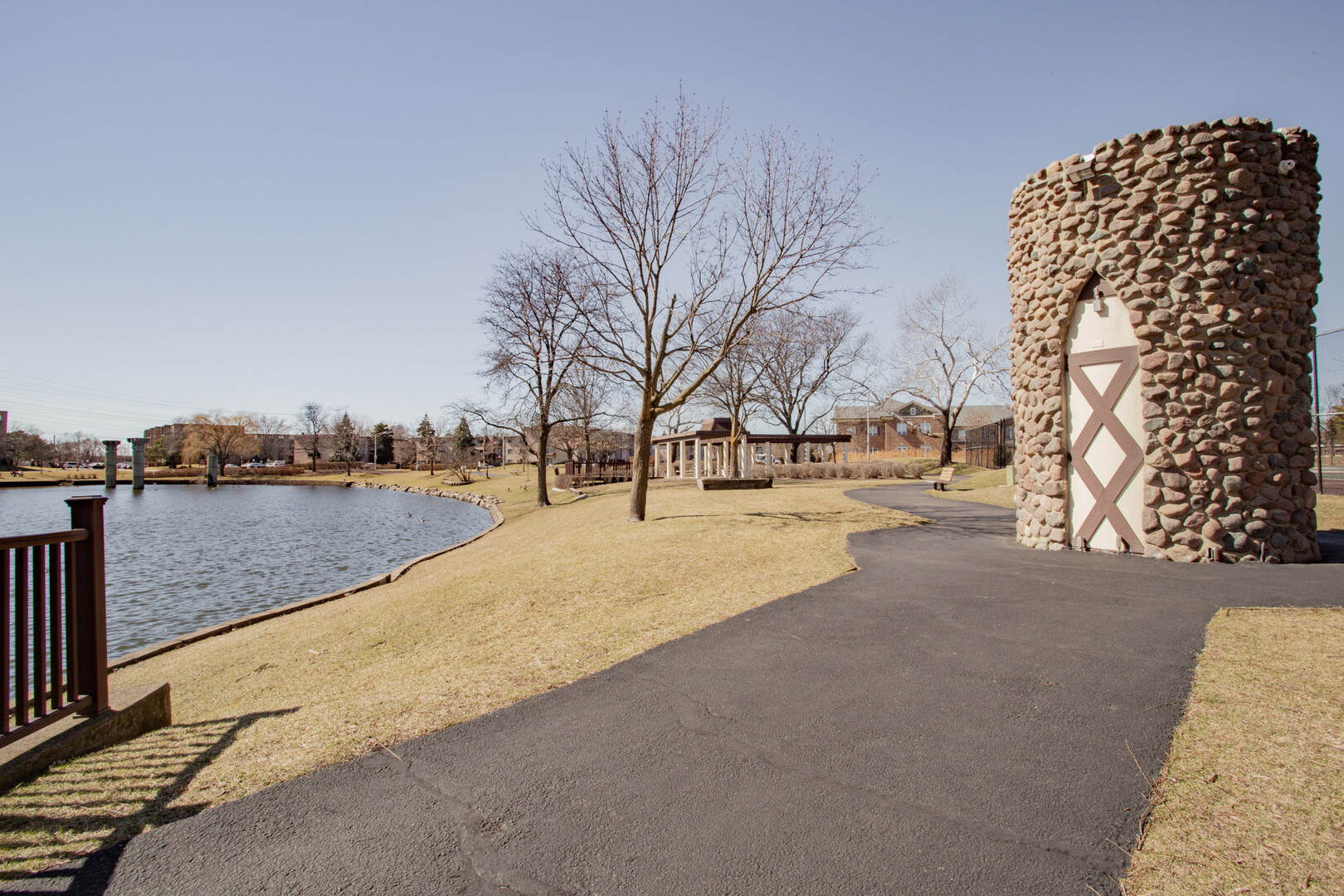 1101 S Hunt Club Drive #403, Mount Prospect, IL 60056