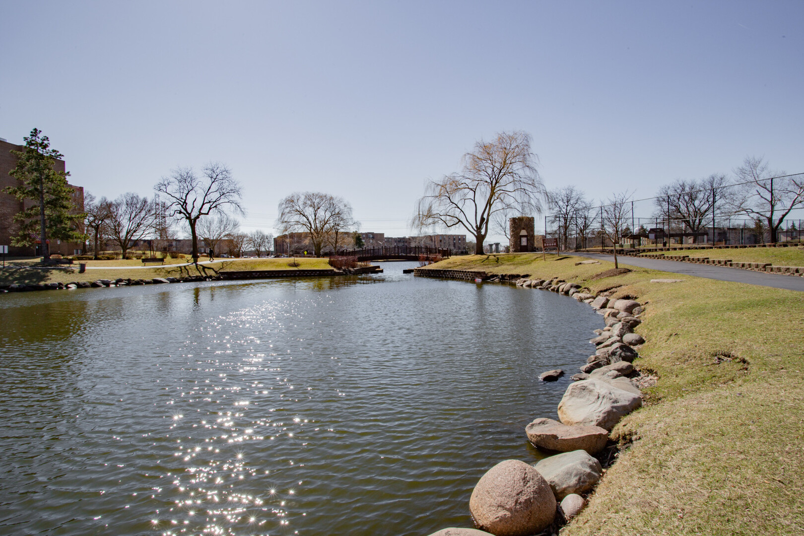 1101 S Hunt Club Drive #403, Mount Prospect, IL 60056