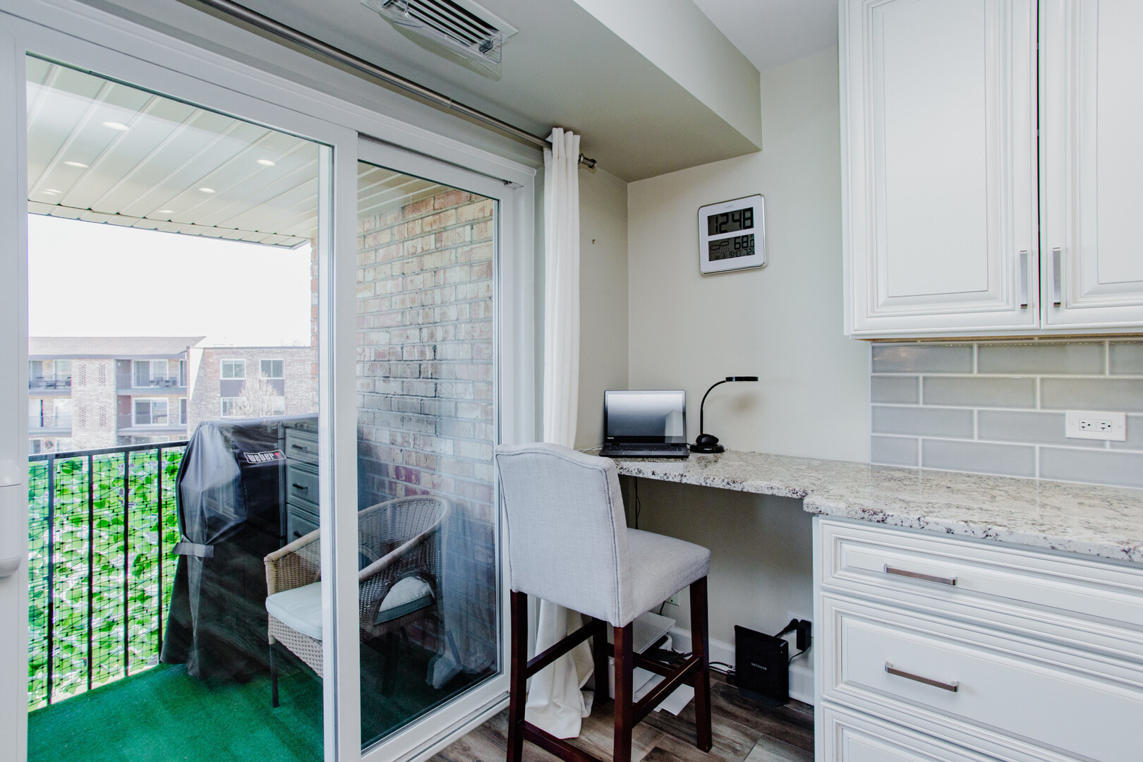 1101 S Hunt Club Drive #403, Mount Prospect, IL 60056