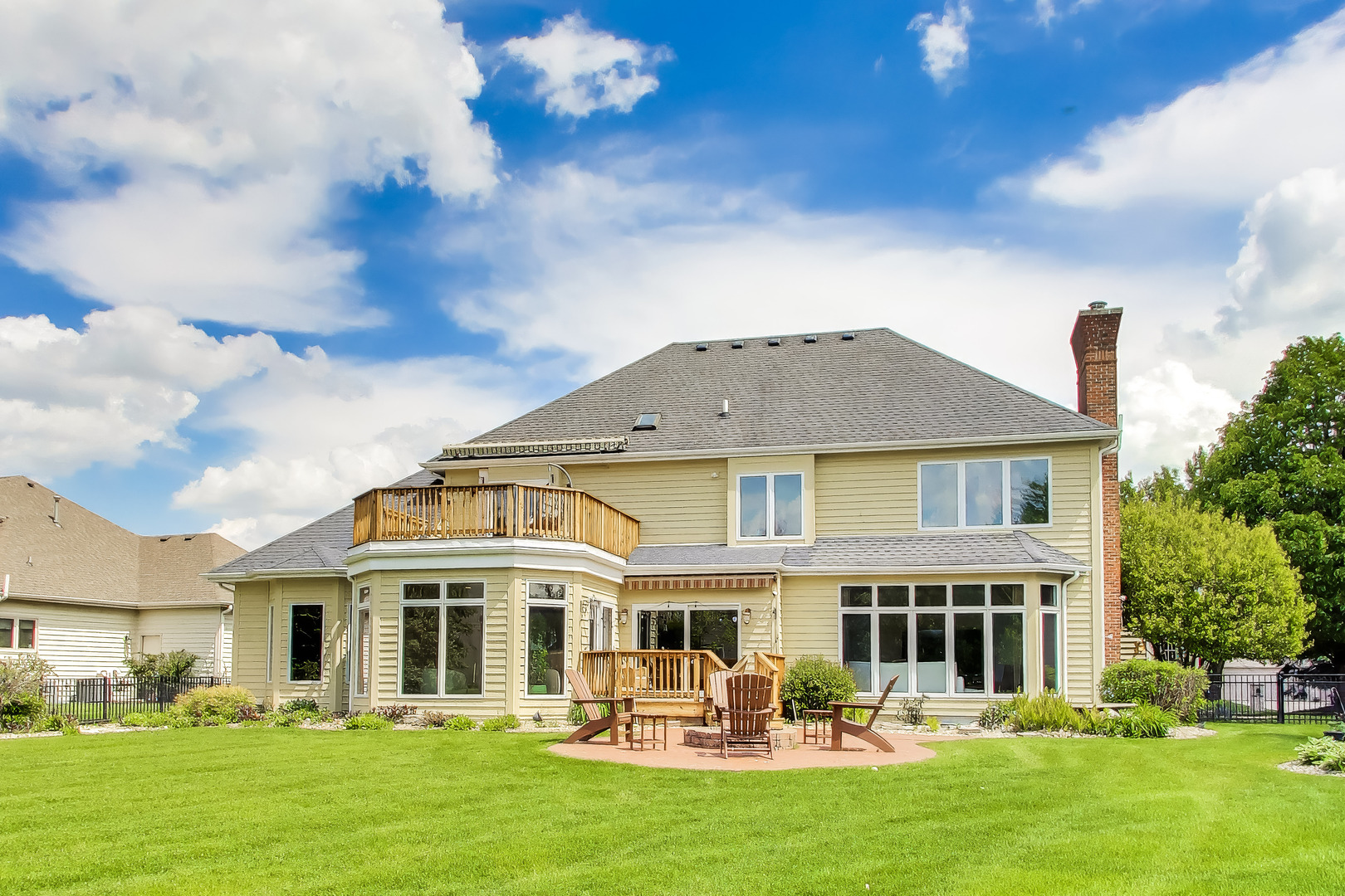 2615 Saddlebrook Drive, Naperville, IL 60564