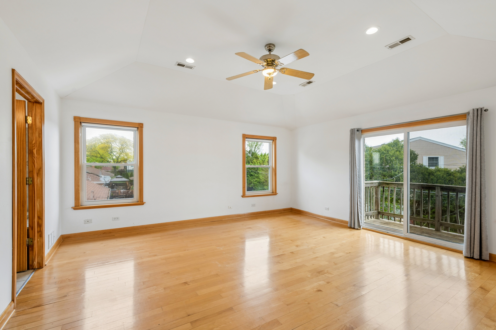 4405 N Redwood Drive, Norridge, IL 60706