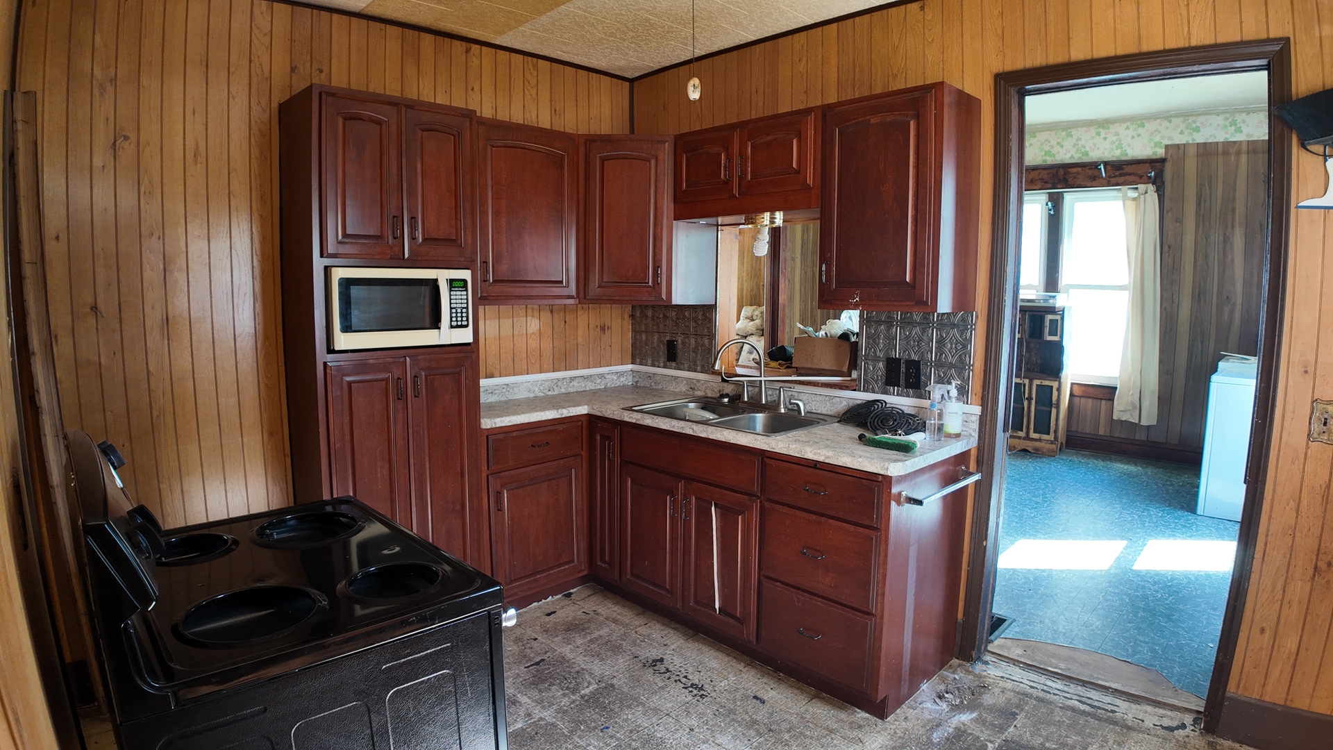113 S Isabella Street, Clinton, IL 61727