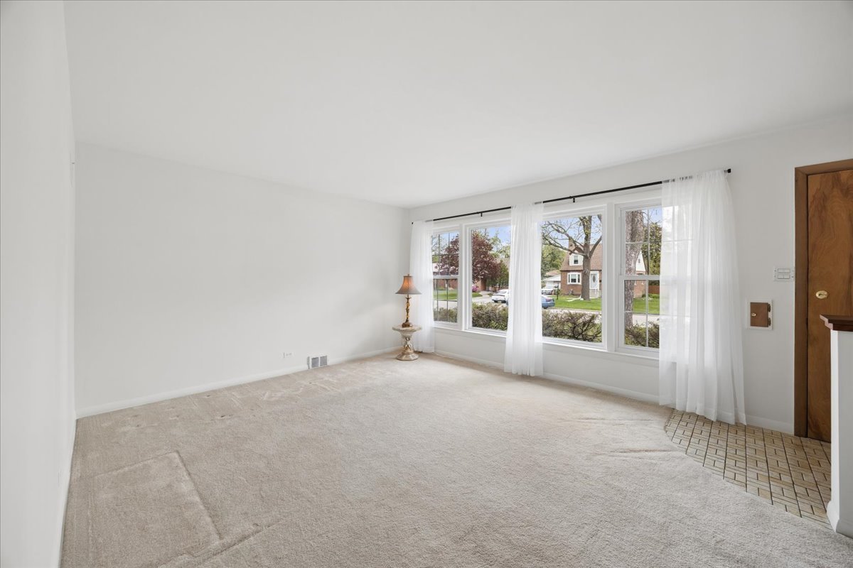 748 N Rohde Avenue, Hillside, IL 60162