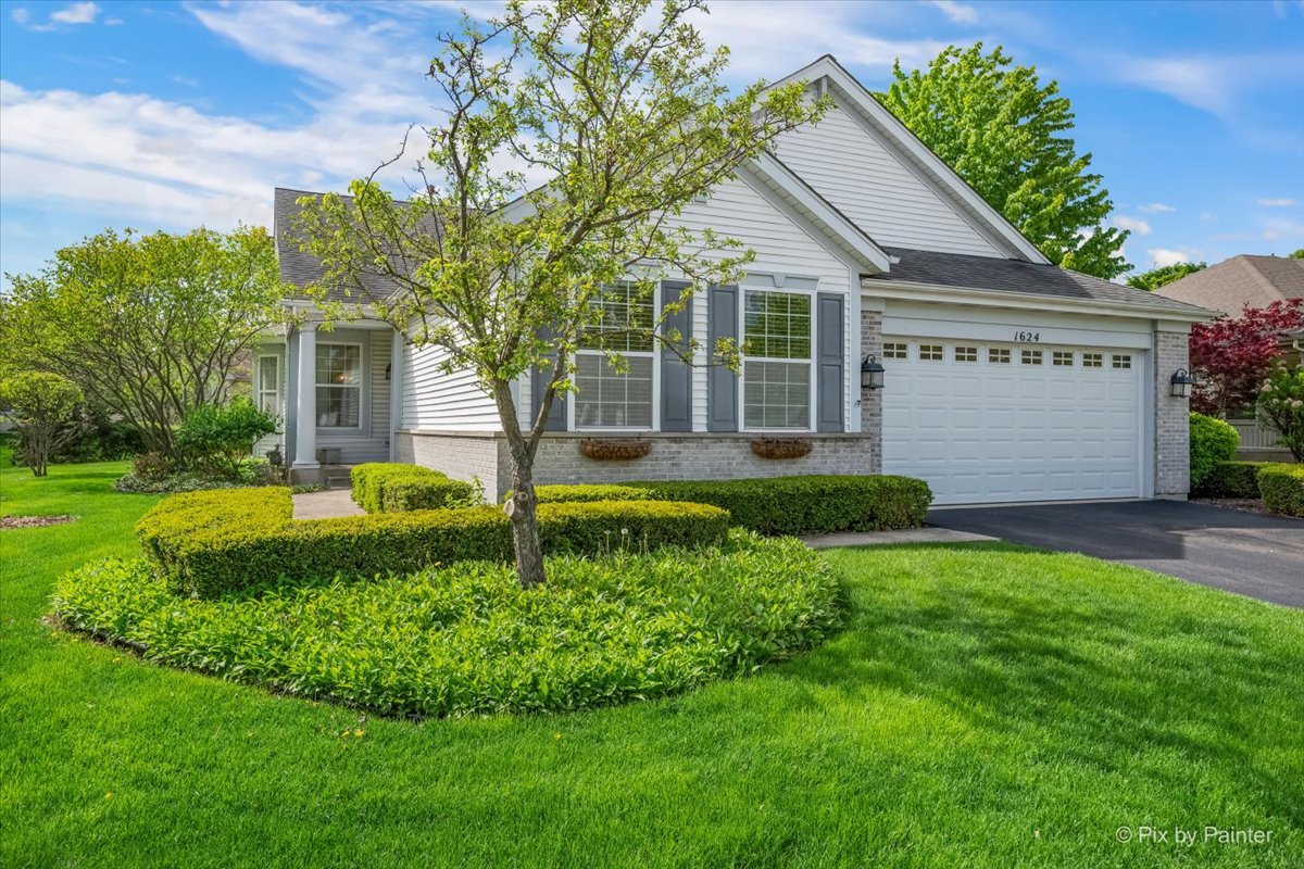 1624 Mansfield Drive, Aurora, IL 60502