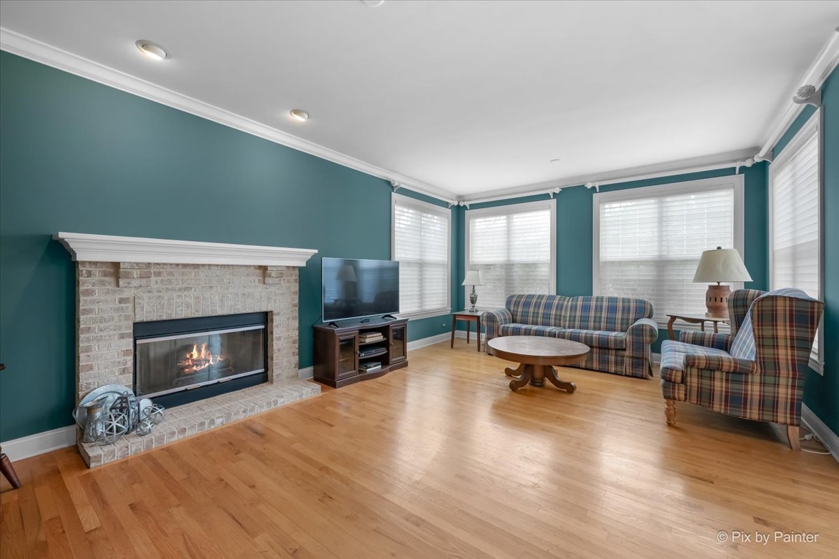 1624 Mansfield Drive, Aurora, IL 60502