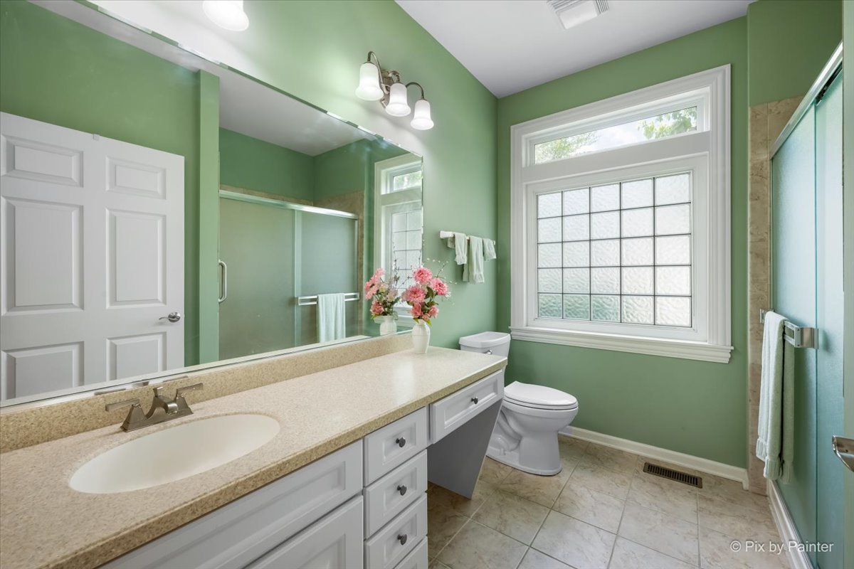 1624 Mansfield Drive, Aurora, IL 60502