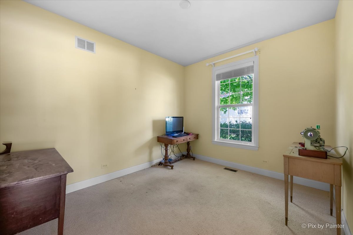1624 Mansfield Drive, Aurora, IL 60502