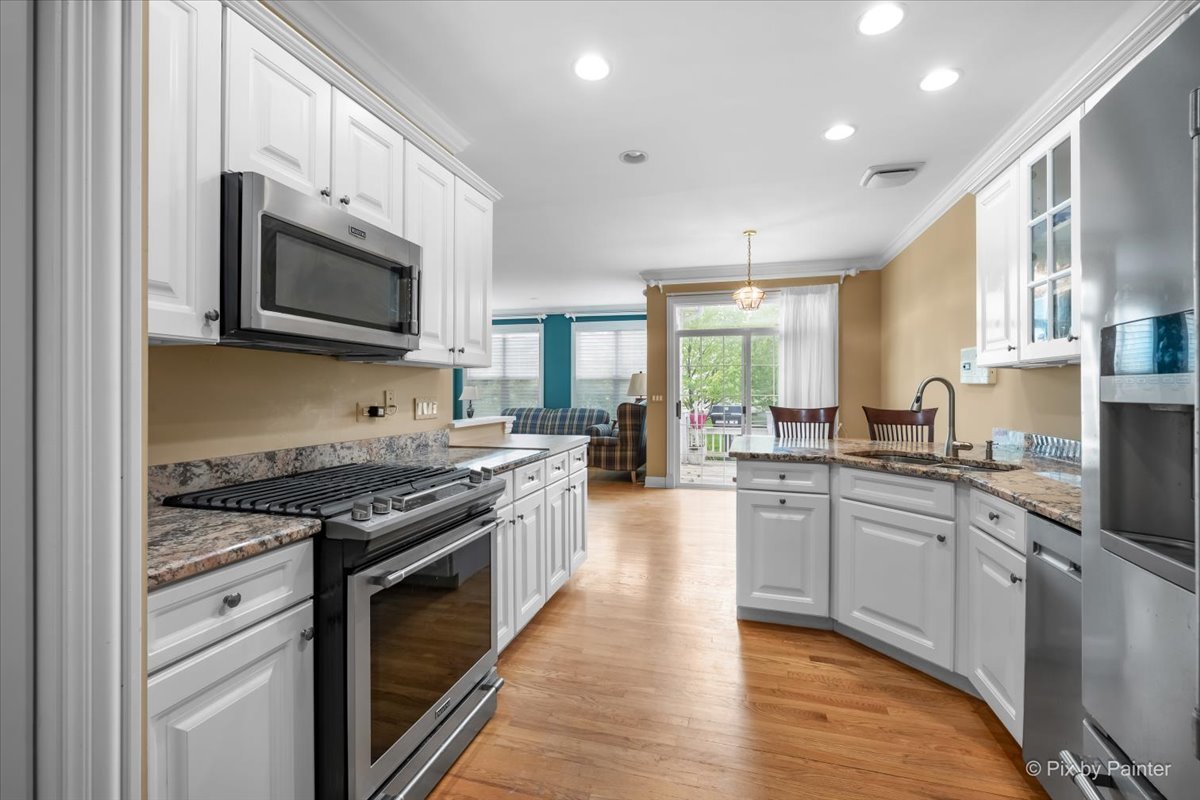 1624 Mansfield Drive, Aurora, IL 60502