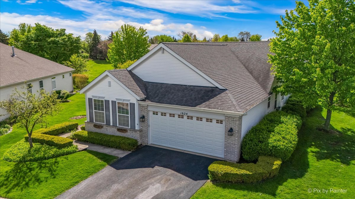 1624 Mansfield Drive, Aurora, IL 60502