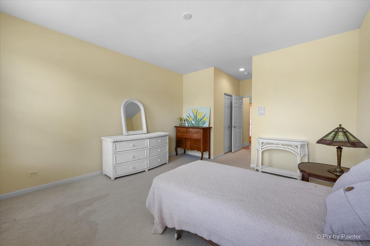 1624 Mansfield Drive, Aurora, IL 60502